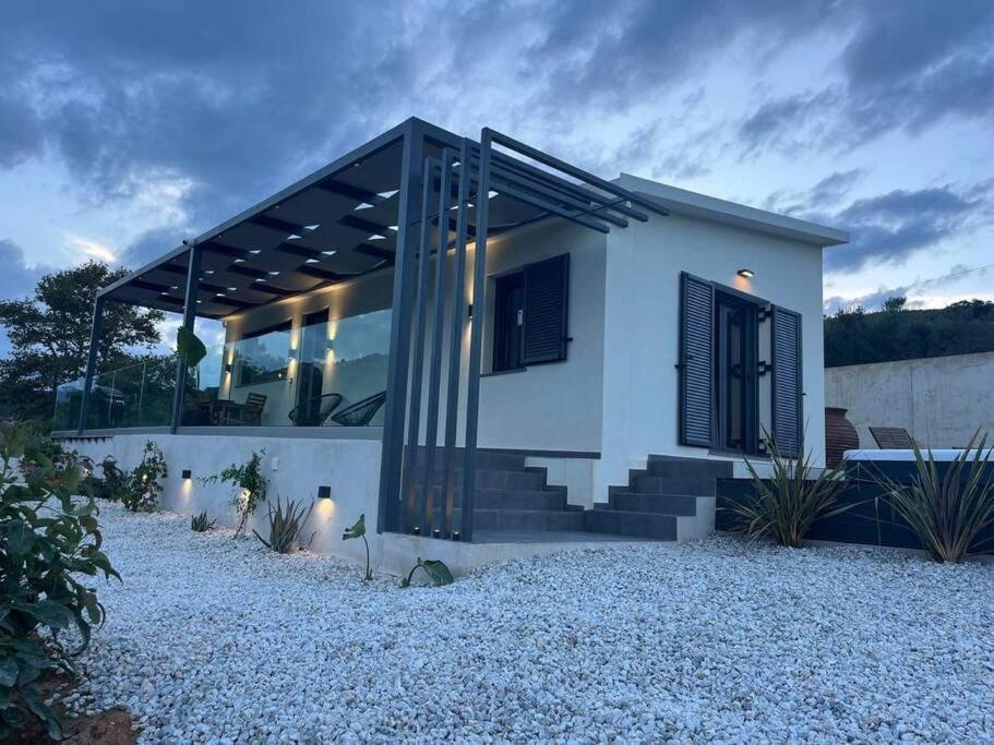 Ek Ornelakis, Luxury Country House With Jacuzzi 干尼亞 外观 照片